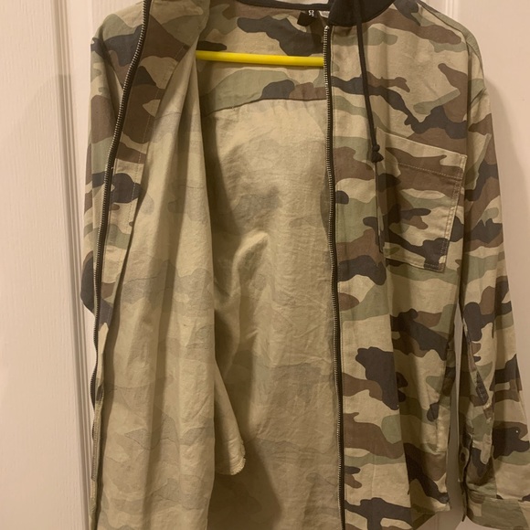 H&M Camo Full Zip Hoodie Jacket - Picture 3 of 4
